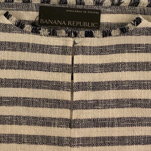 NWT- Banana Republic tweed striped sleeveless top - navy and white - size L - Picture 6 of 6